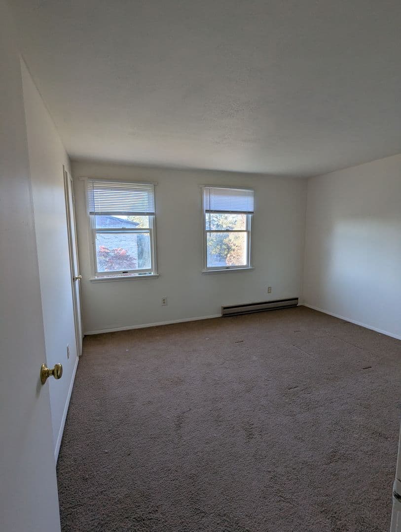 Martinsburg Townhome: 230 Surrey Court