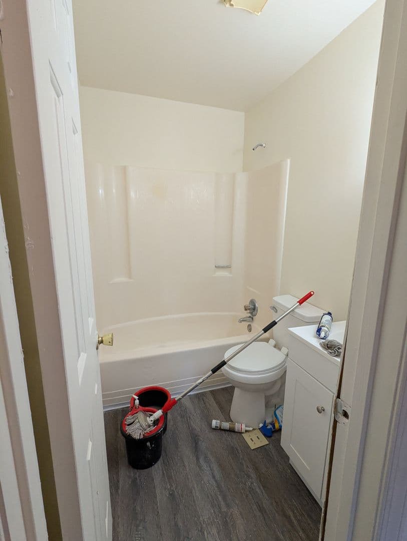 Martinsburg Apartment: 17 Hinton Court