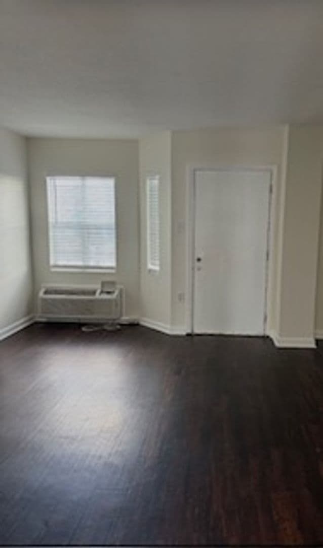New Orleans Apartment: 4002 S. Carrollton Ave