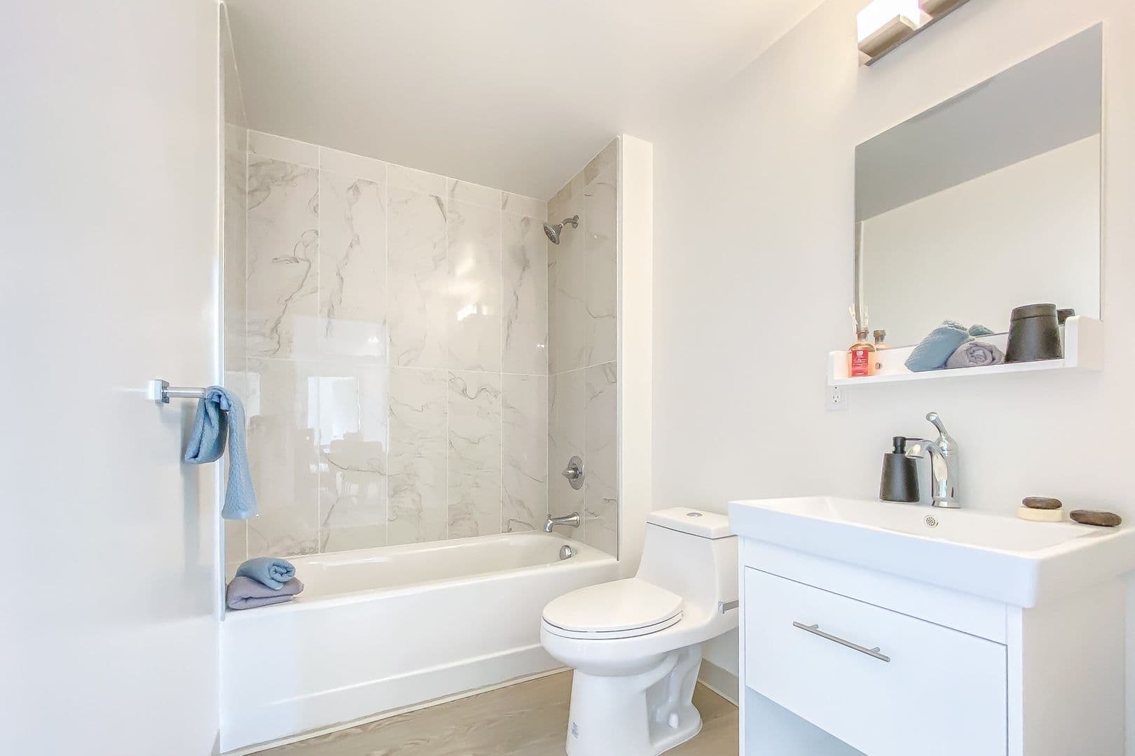 San Francisco Apartment: 363 6th St