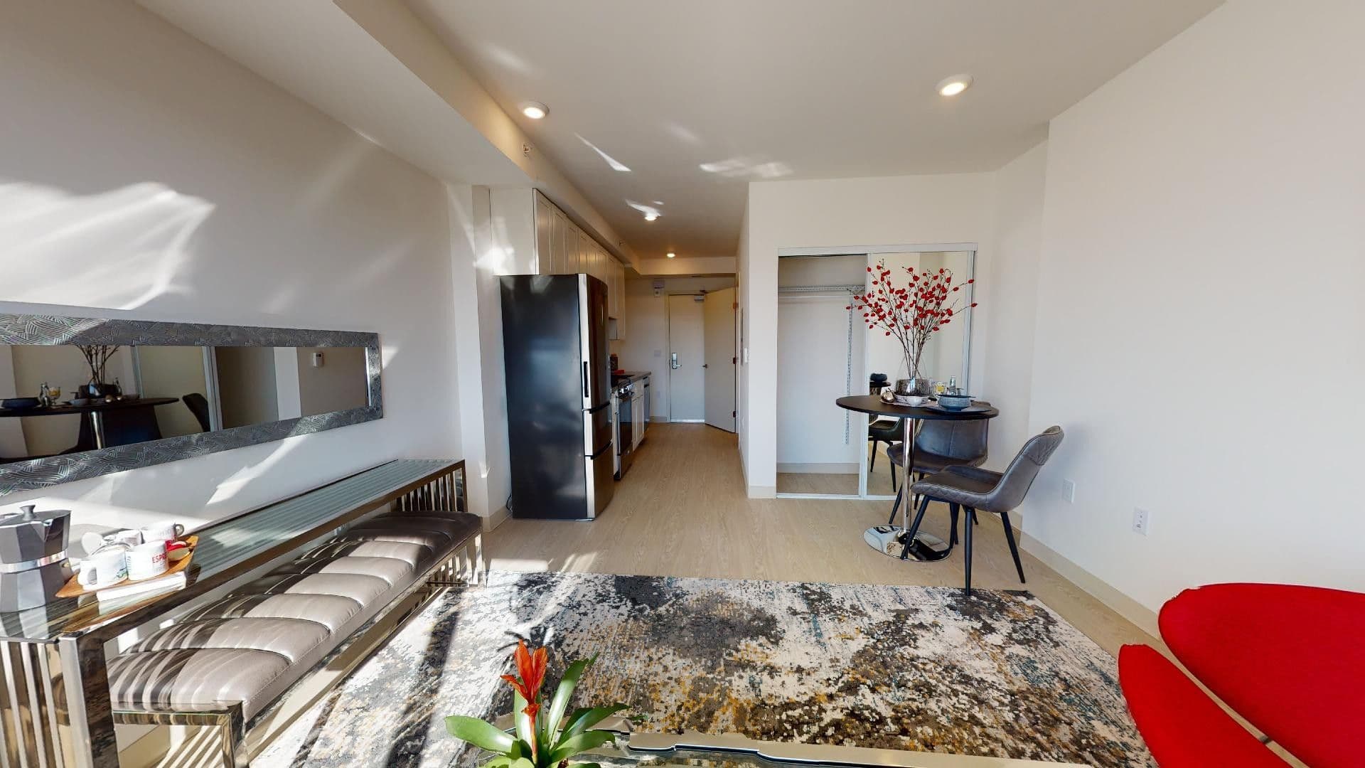 San Francisco Apartment: 345 6th St