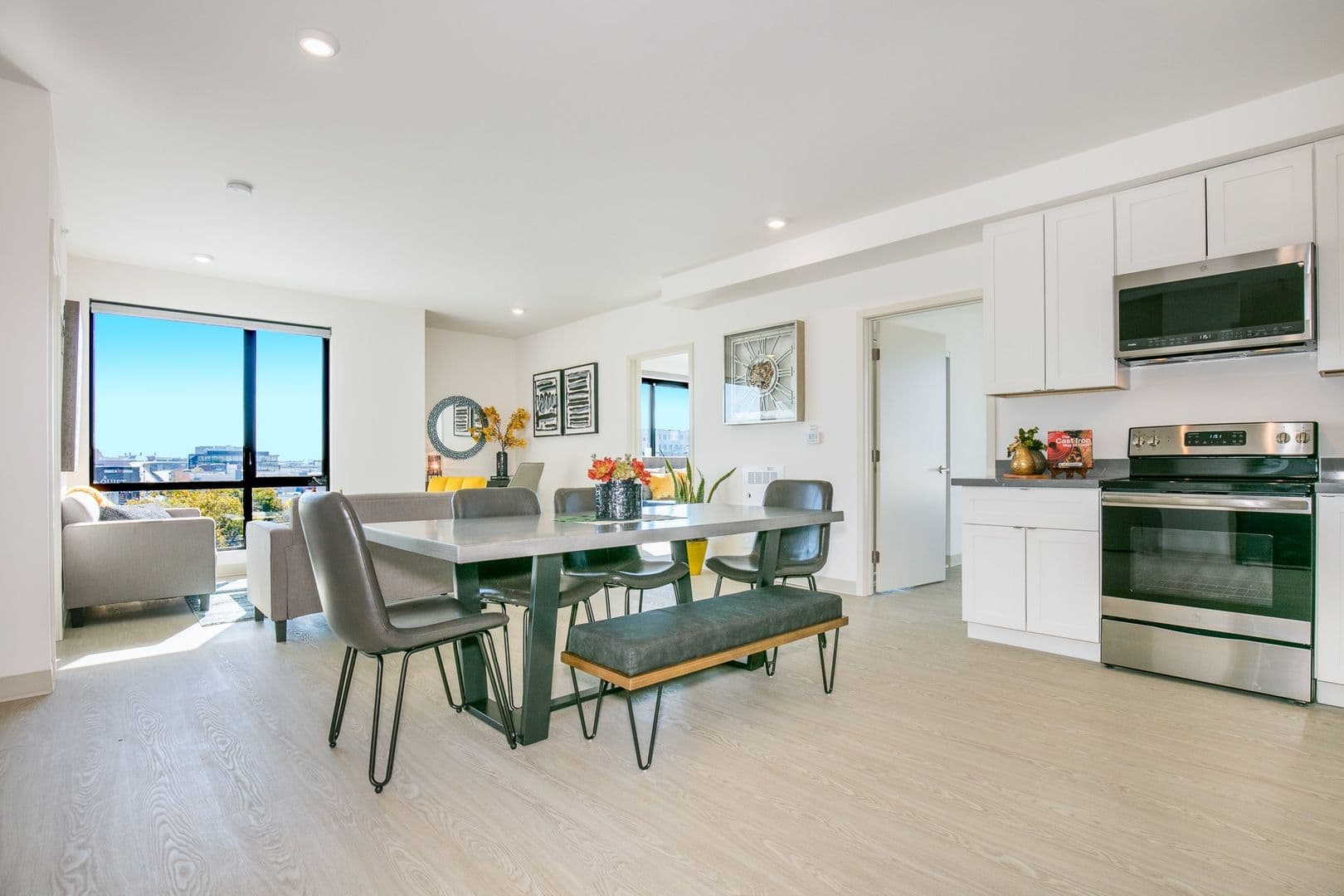 San Francisco Apartment: 363 6th St
