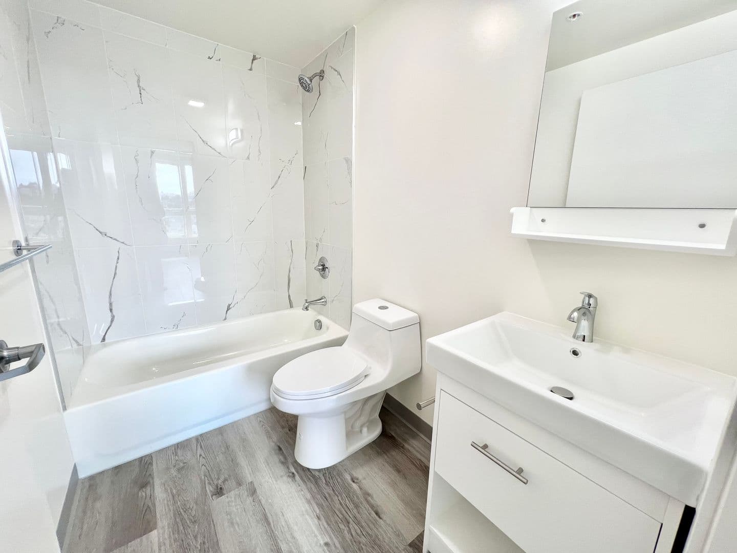 San Francisco Apartment: 4742 Mission Street