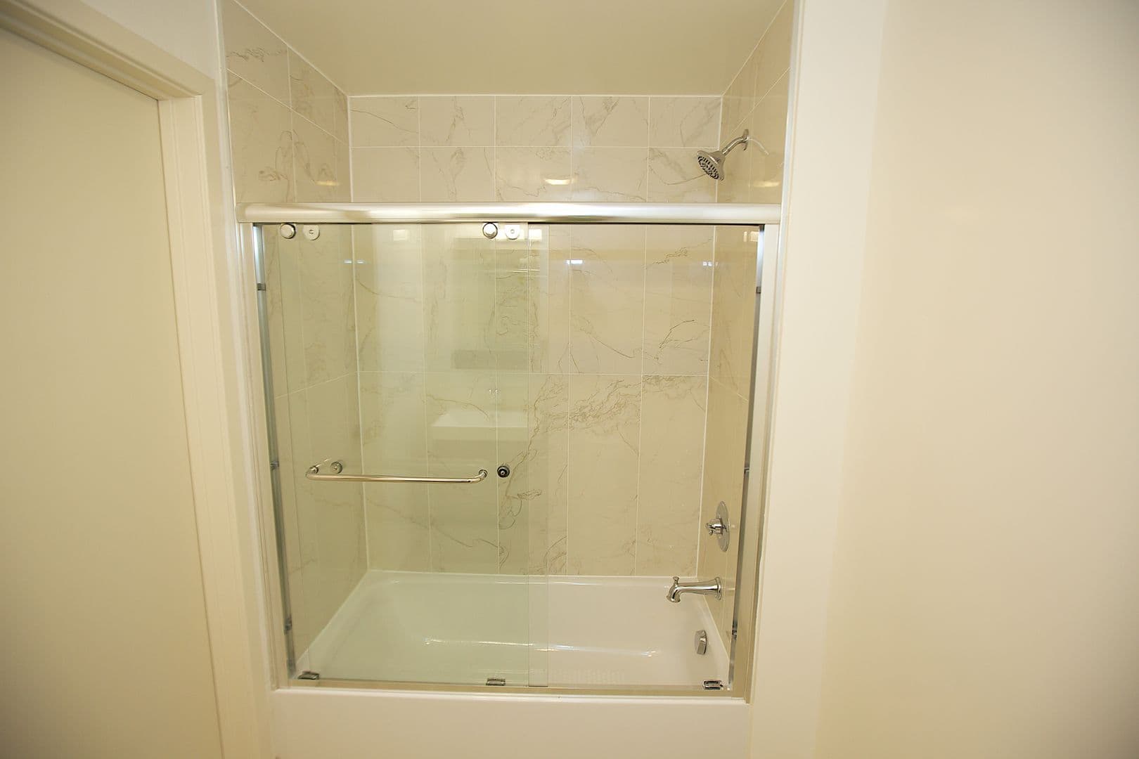 San Francisco Apartment: 1335 Folsom St
