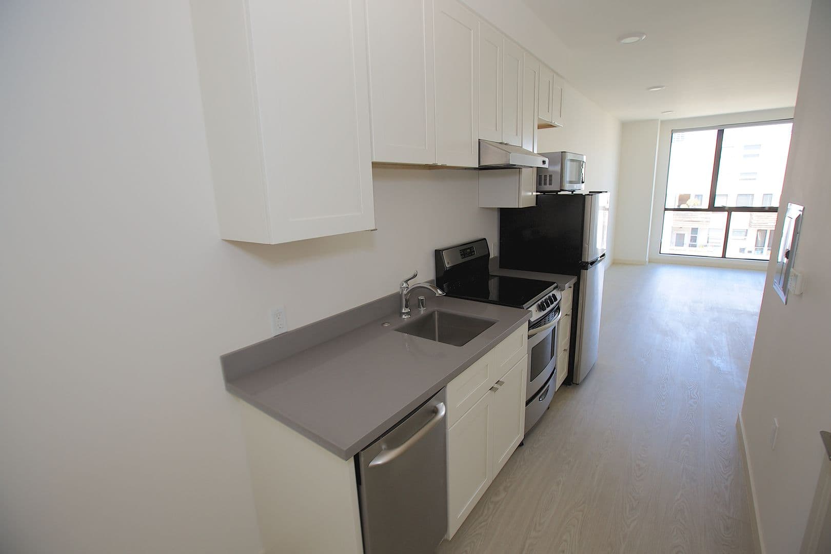 San Francisco Apartment: 1335 Folsom St