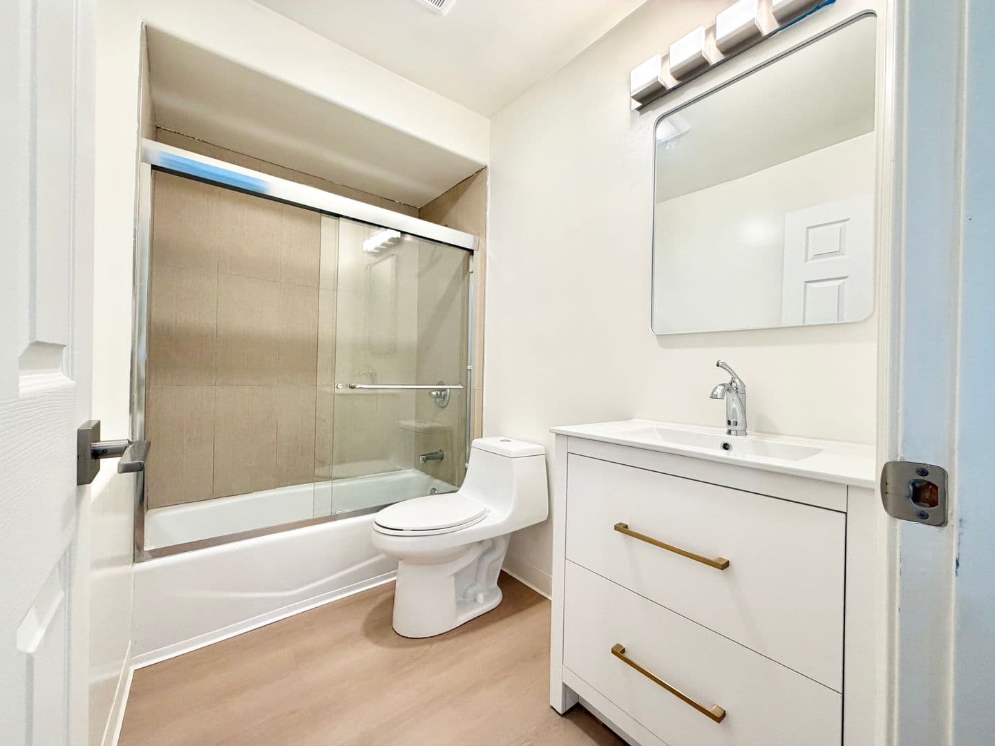 San Francisco Apartment: 178-184 Montana St