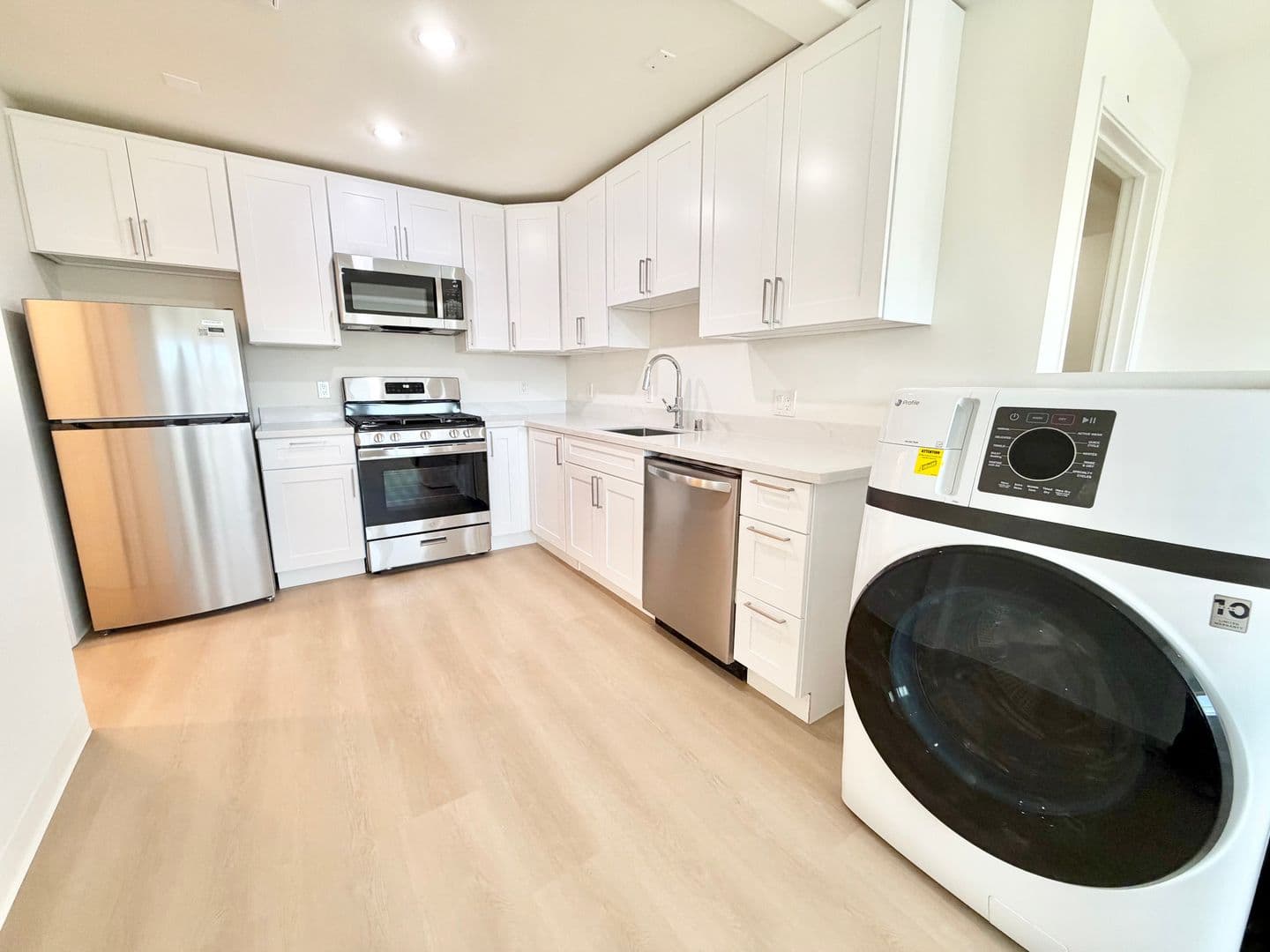 San Francisco Apartment: 178-184 Montana St