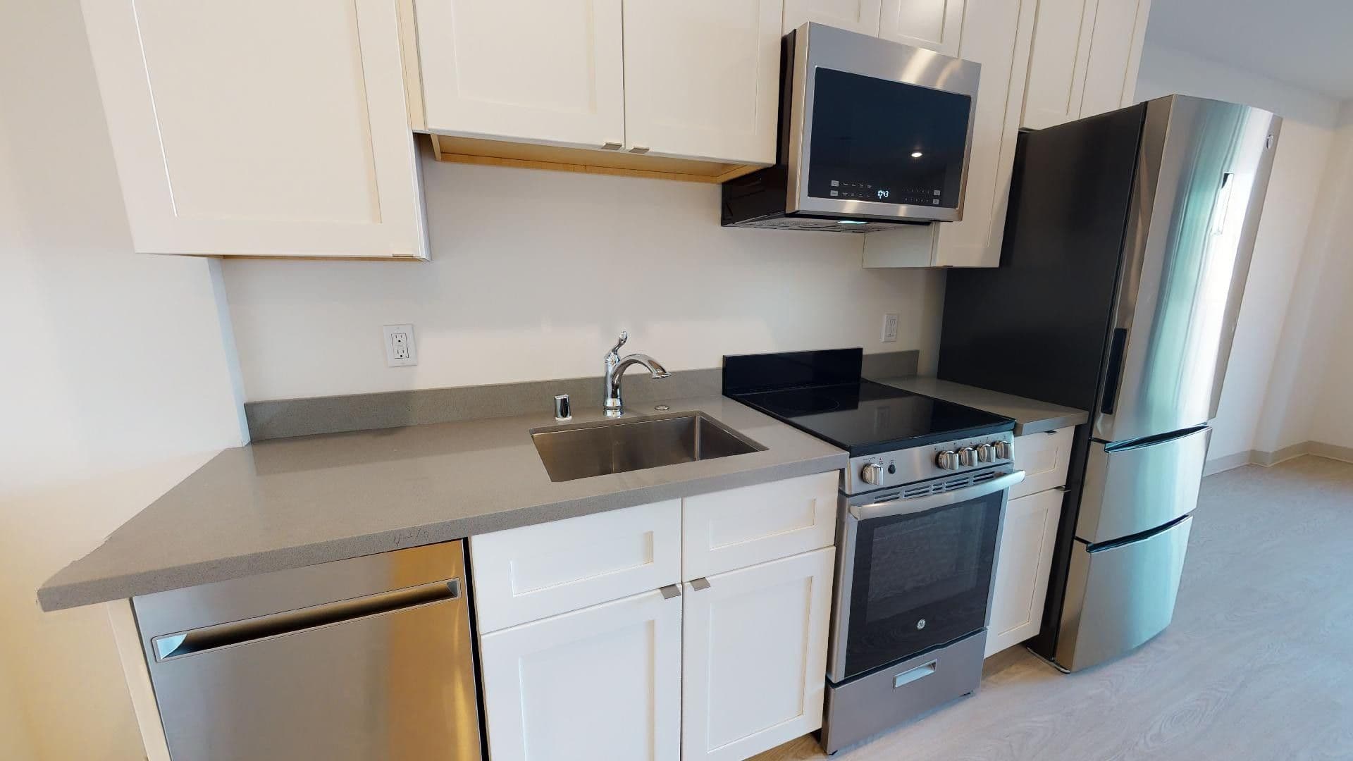 San Francisco Apartment: 345 6th St