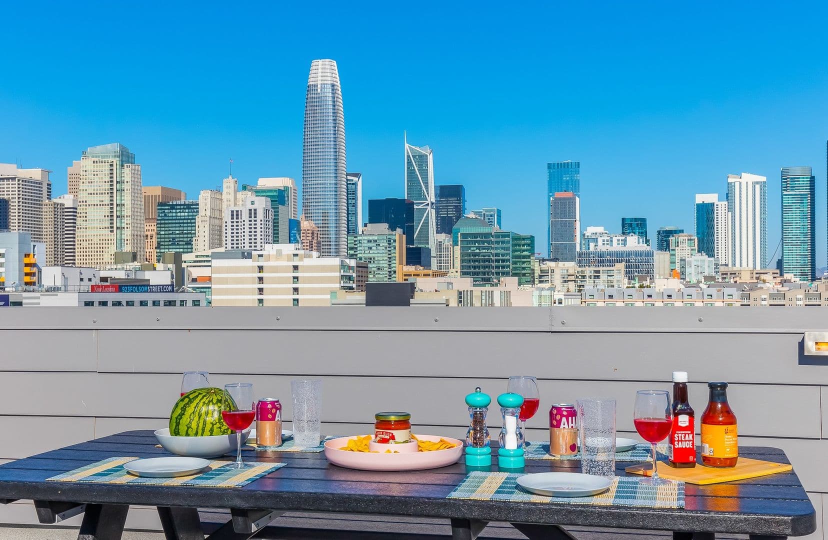 San Francisco Apartment: 363 6th St