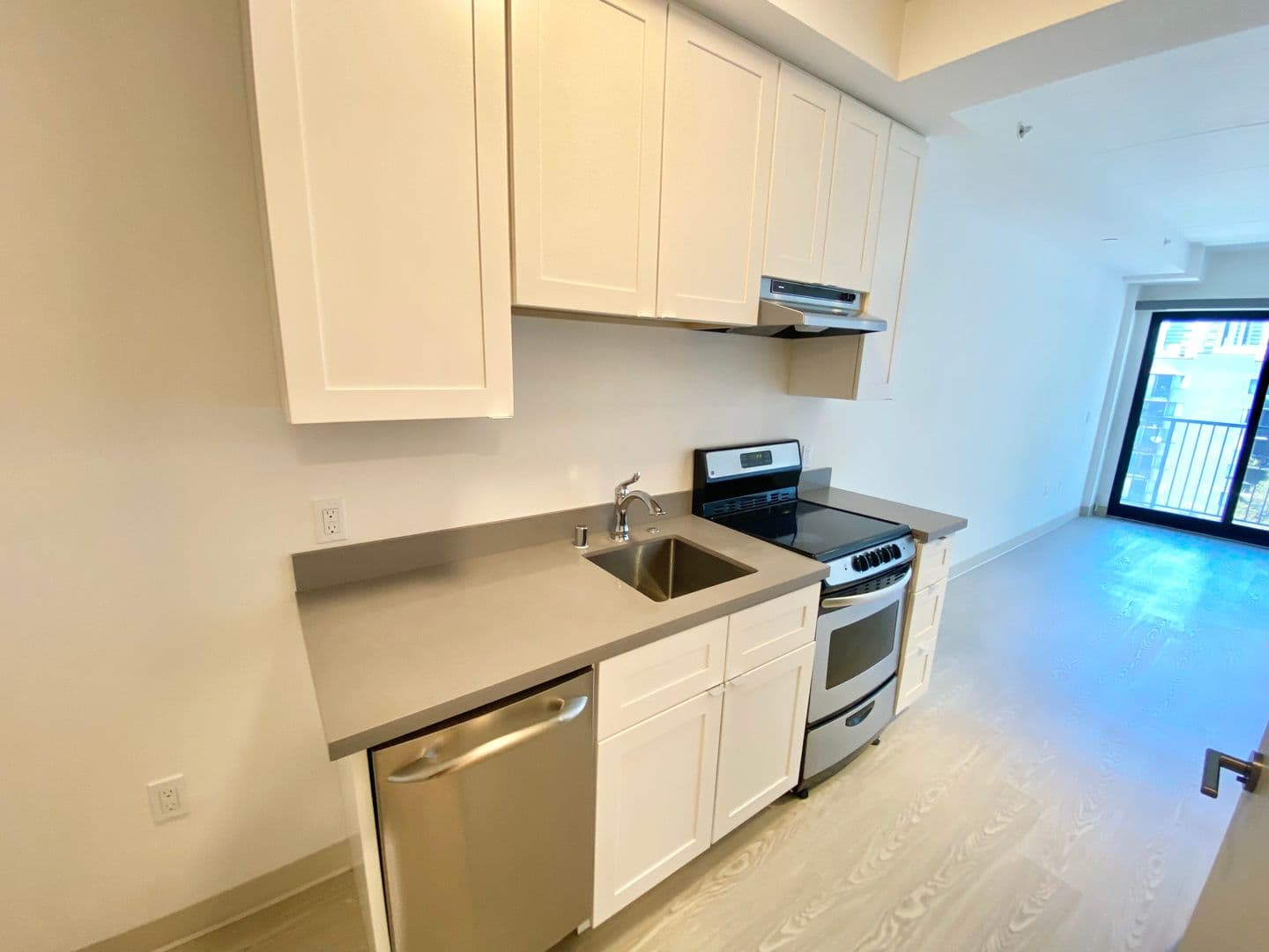 San Francisco Apartment: 750 Harrison St