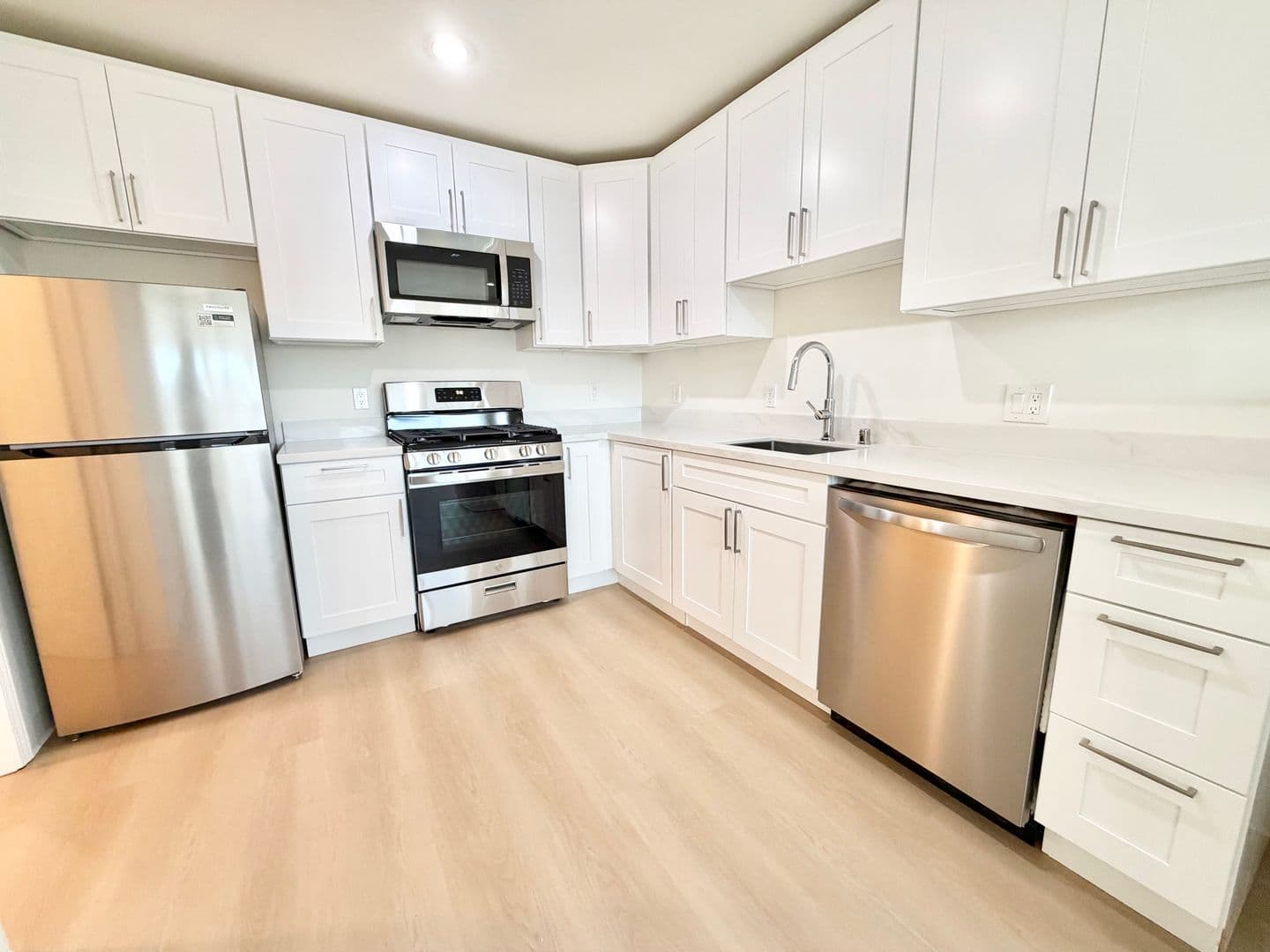San Francisco Apartment: 178-184 Montana St