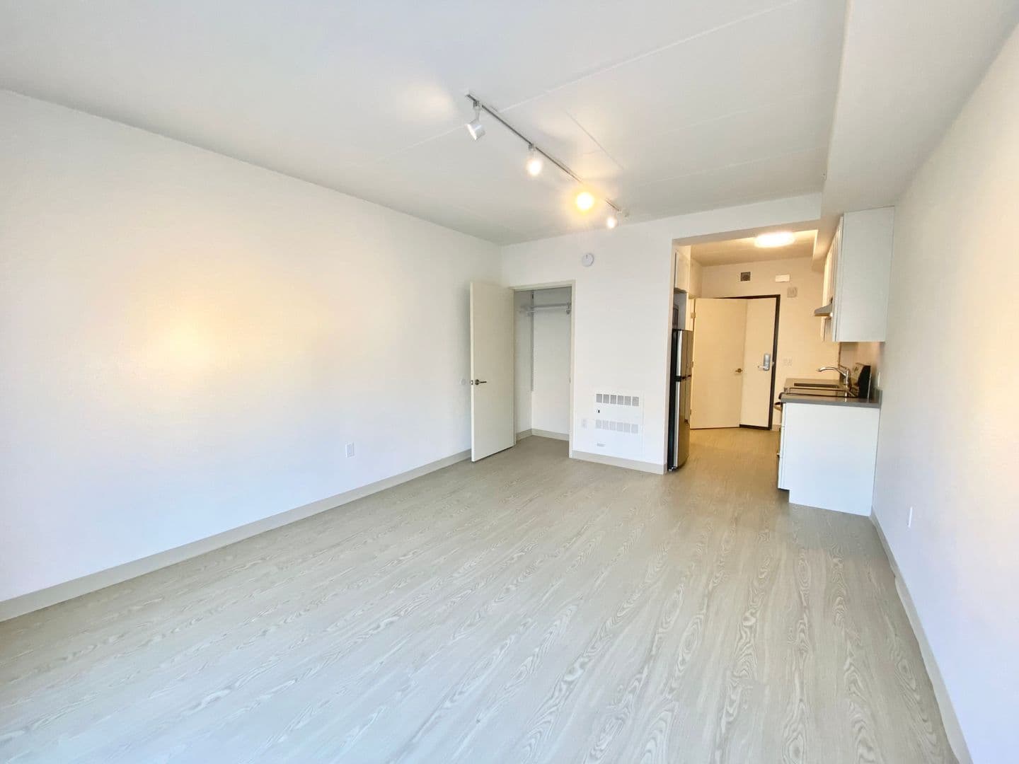 San Francisco Apartment: 750 Harrison St