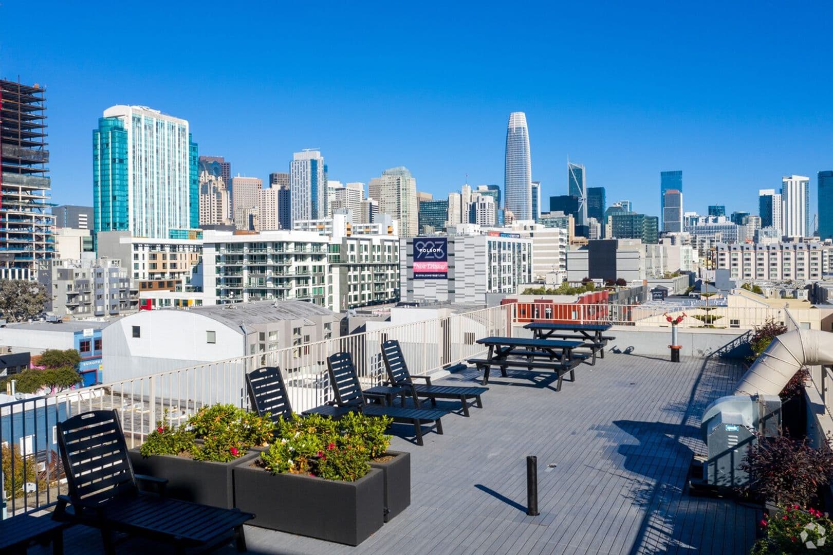 San Francisco Apartment: 345 6th St