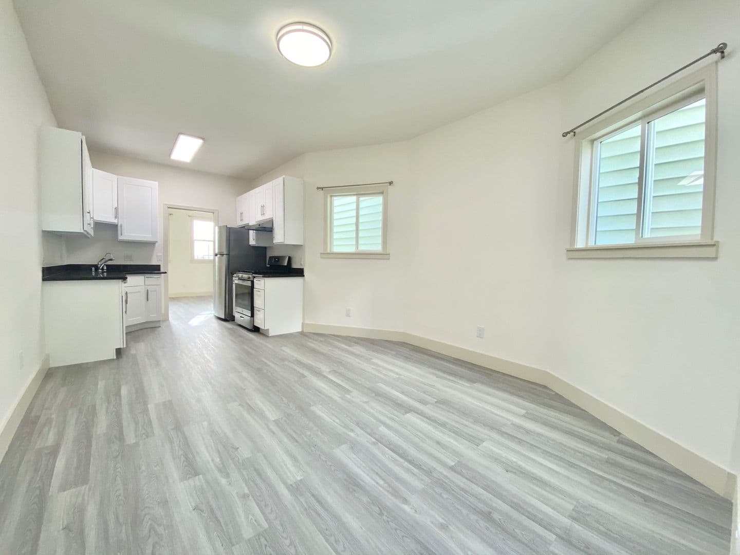 San Francisco Apartment: 1242 Howard St
