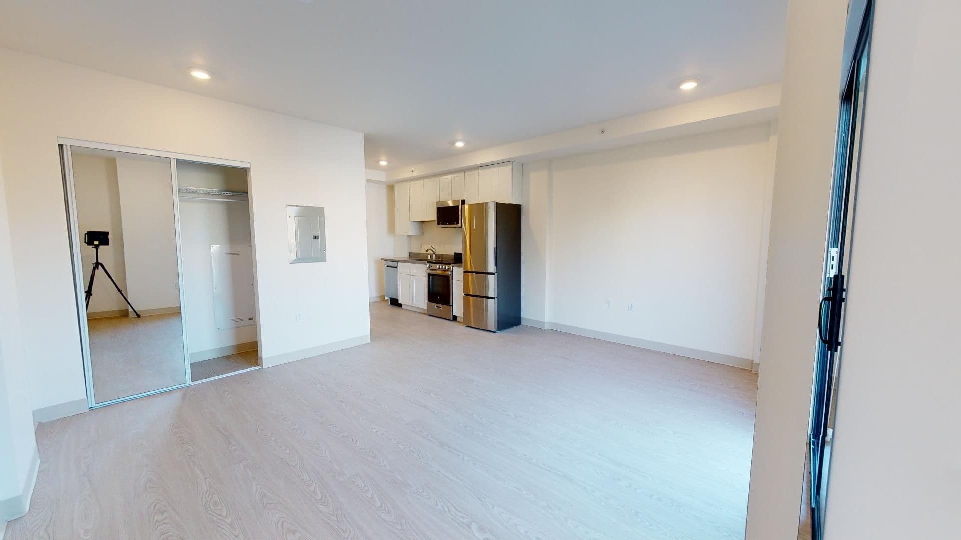 San Francisco Apartment: 345 6th St