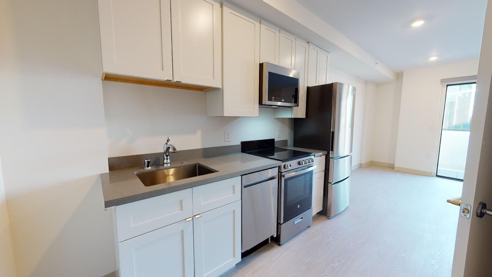 San Francisco Apartment: 345 6th St