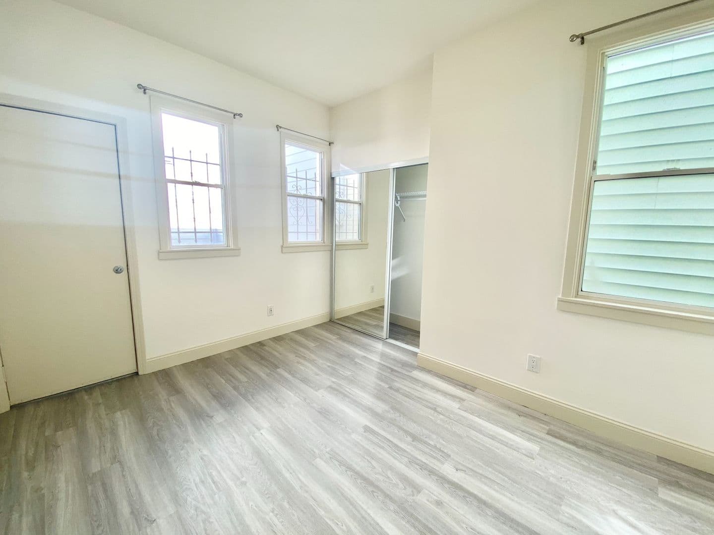 San Francisco Apartment: 1242 Howard St