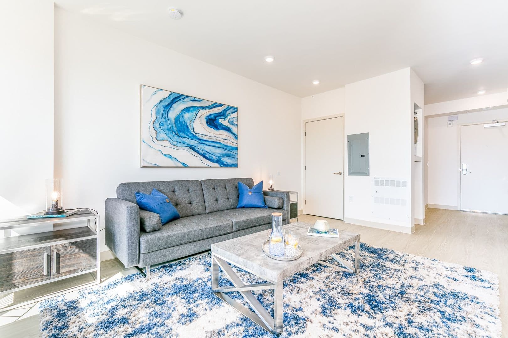 San Francisco Apartment: 363 6th St