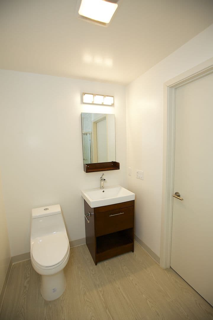 San Francisco Apartment: 1335 Folsom St