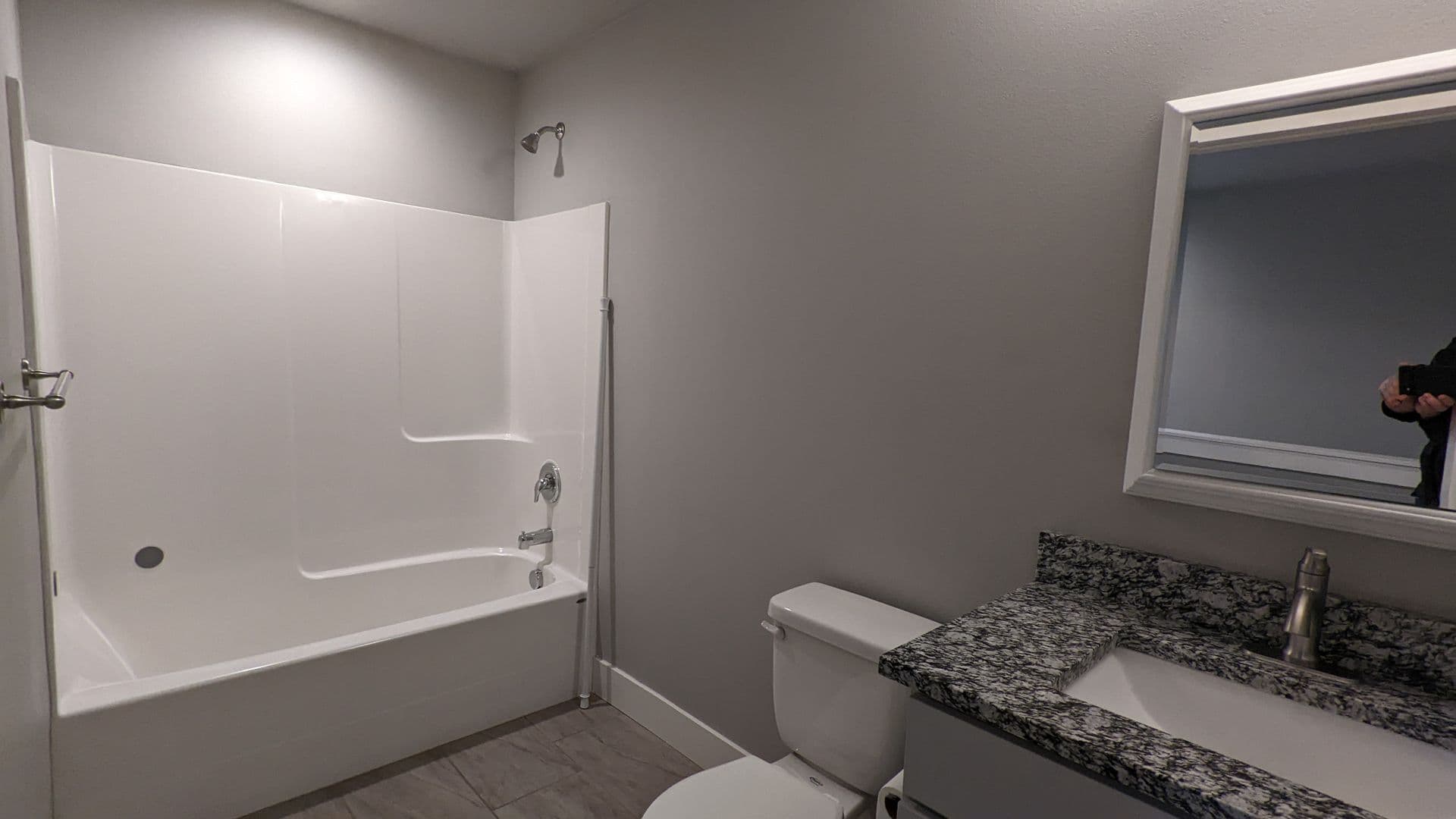Post Falls House: 12076 W Wellington Ave