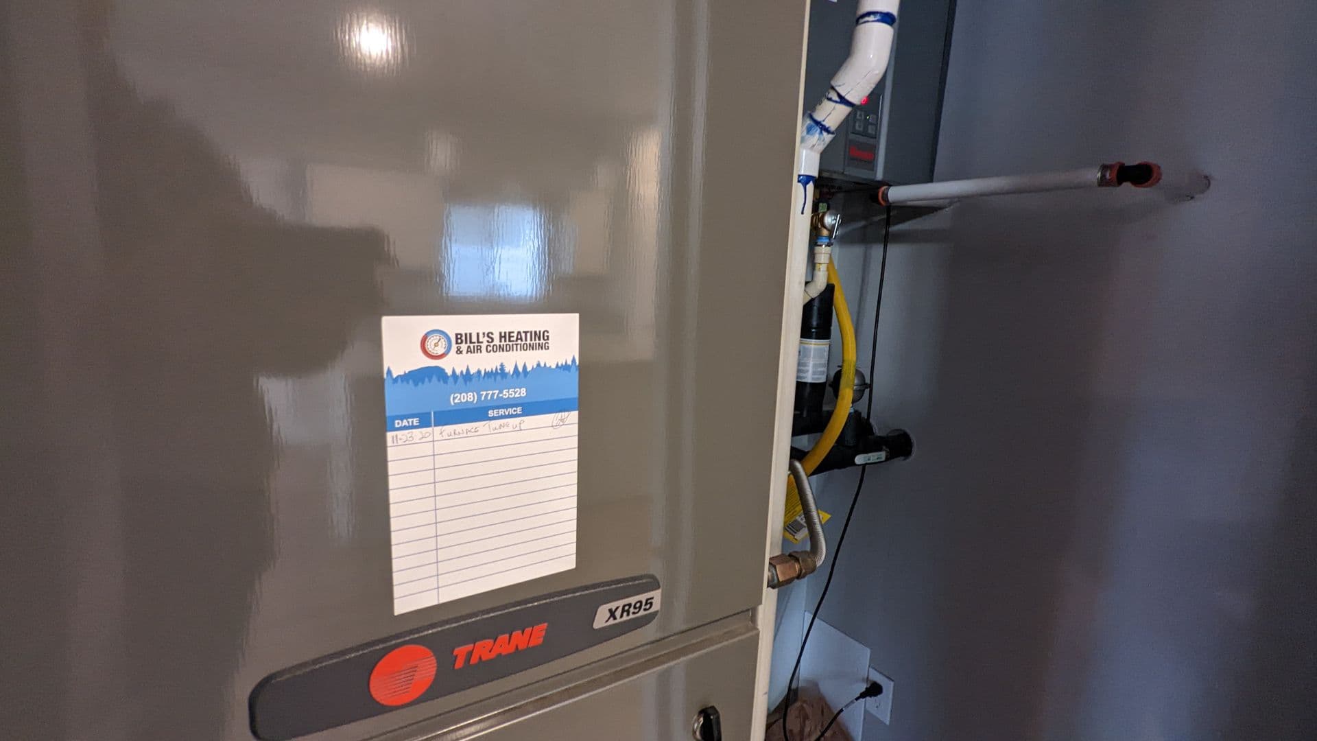Post Falls House: 12076 W Wellington Ave