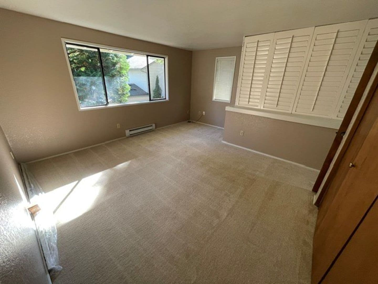 Kirkland Apartment: 9915 N.E. 135th Place