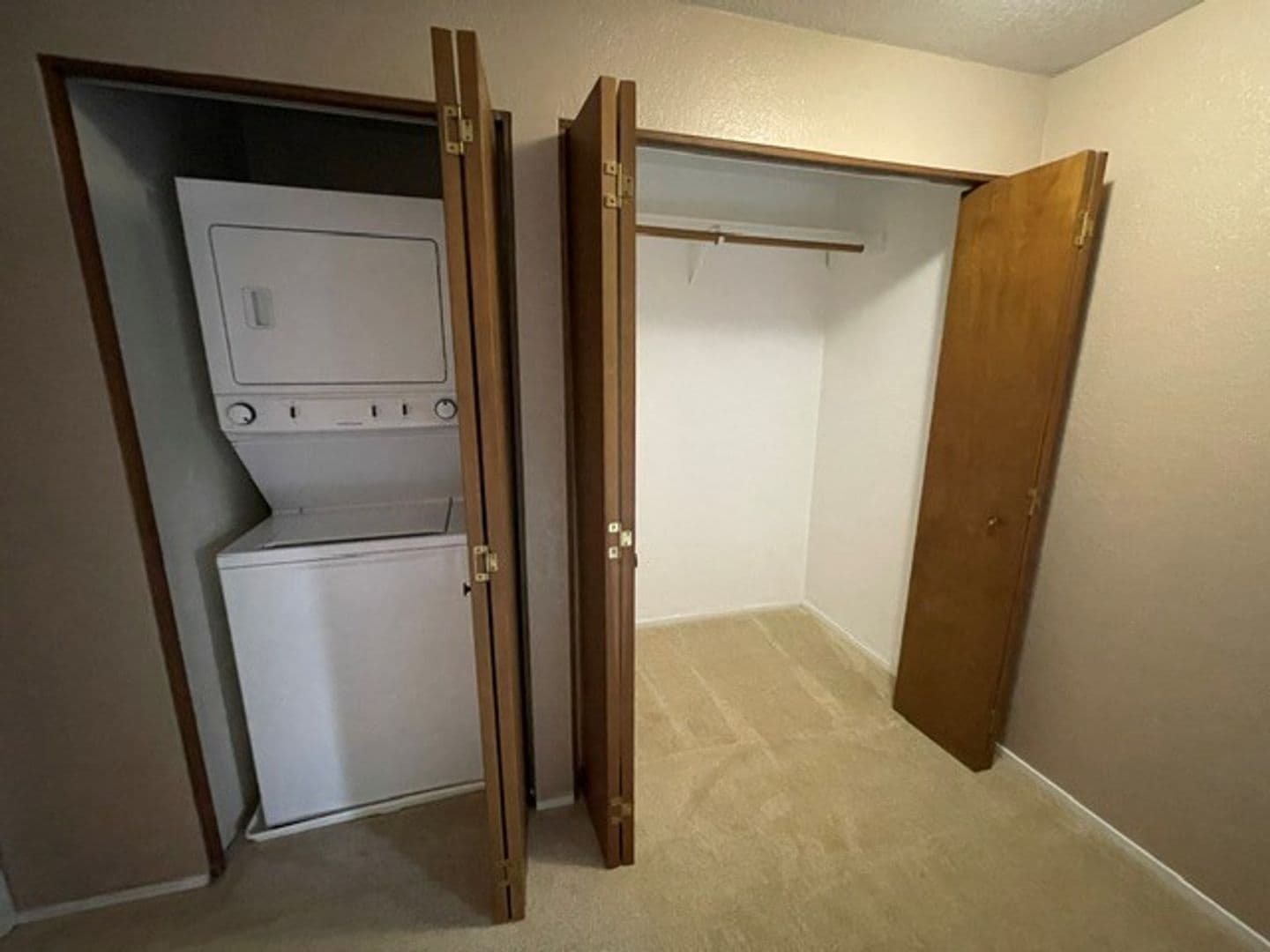 Kirkland Apartment: 9915 N.E. 135th Place