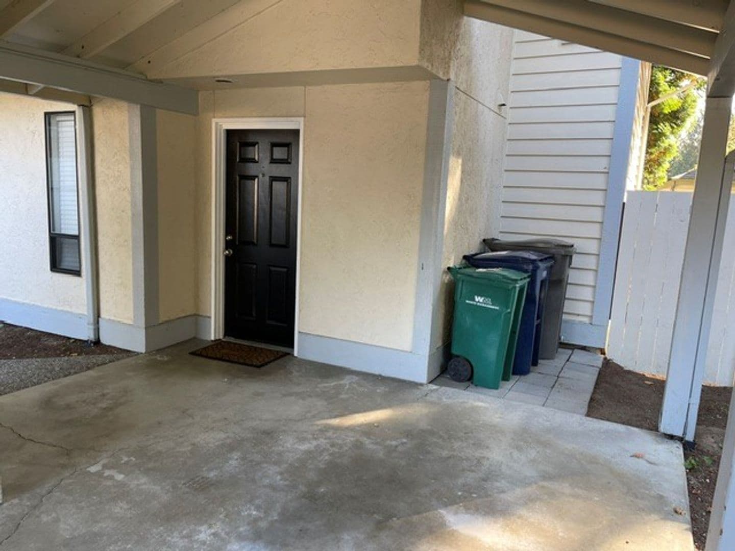 Kirkland Apartment: 9915 N.E. 135th Place