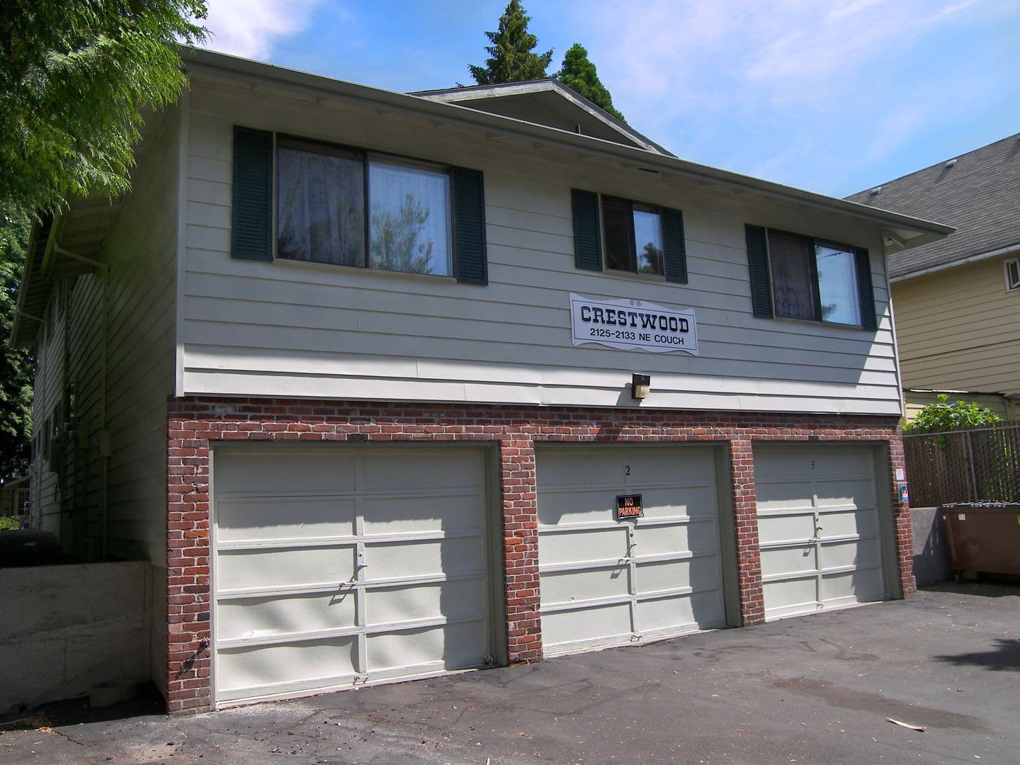 Portland Apartment: 2125-2133 NE Couch