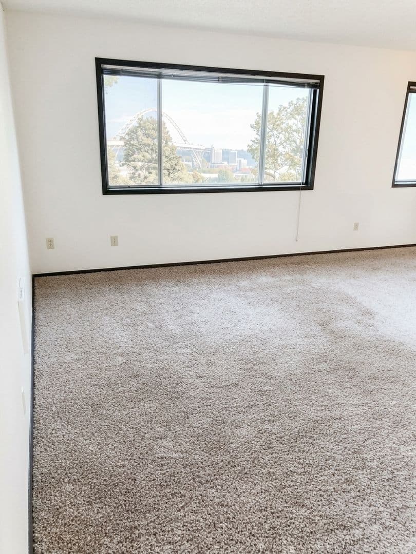 Portland Apartment: 222-258 SE 28Th
