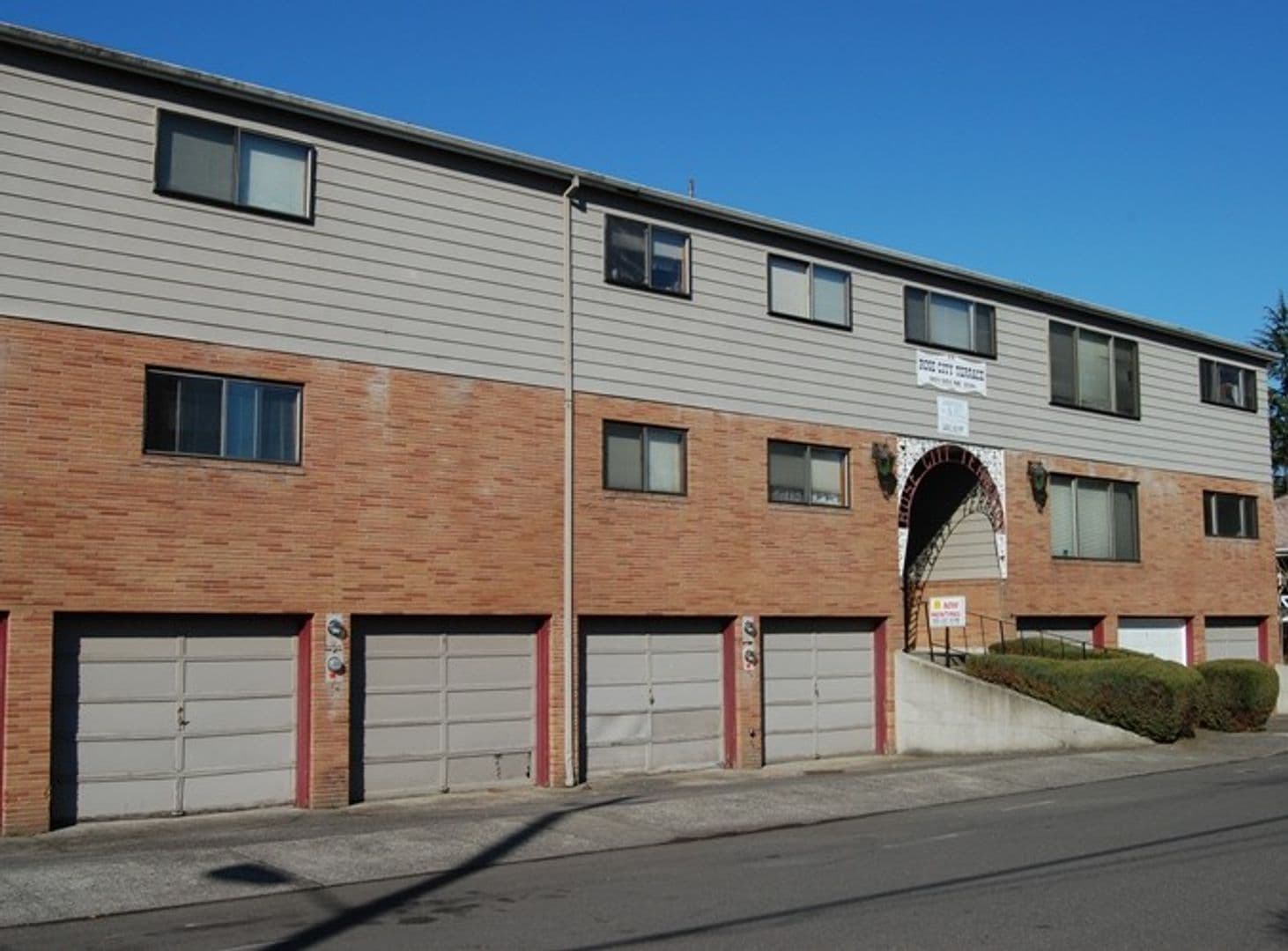 Portland Apartment: 901-951 NE 55Th