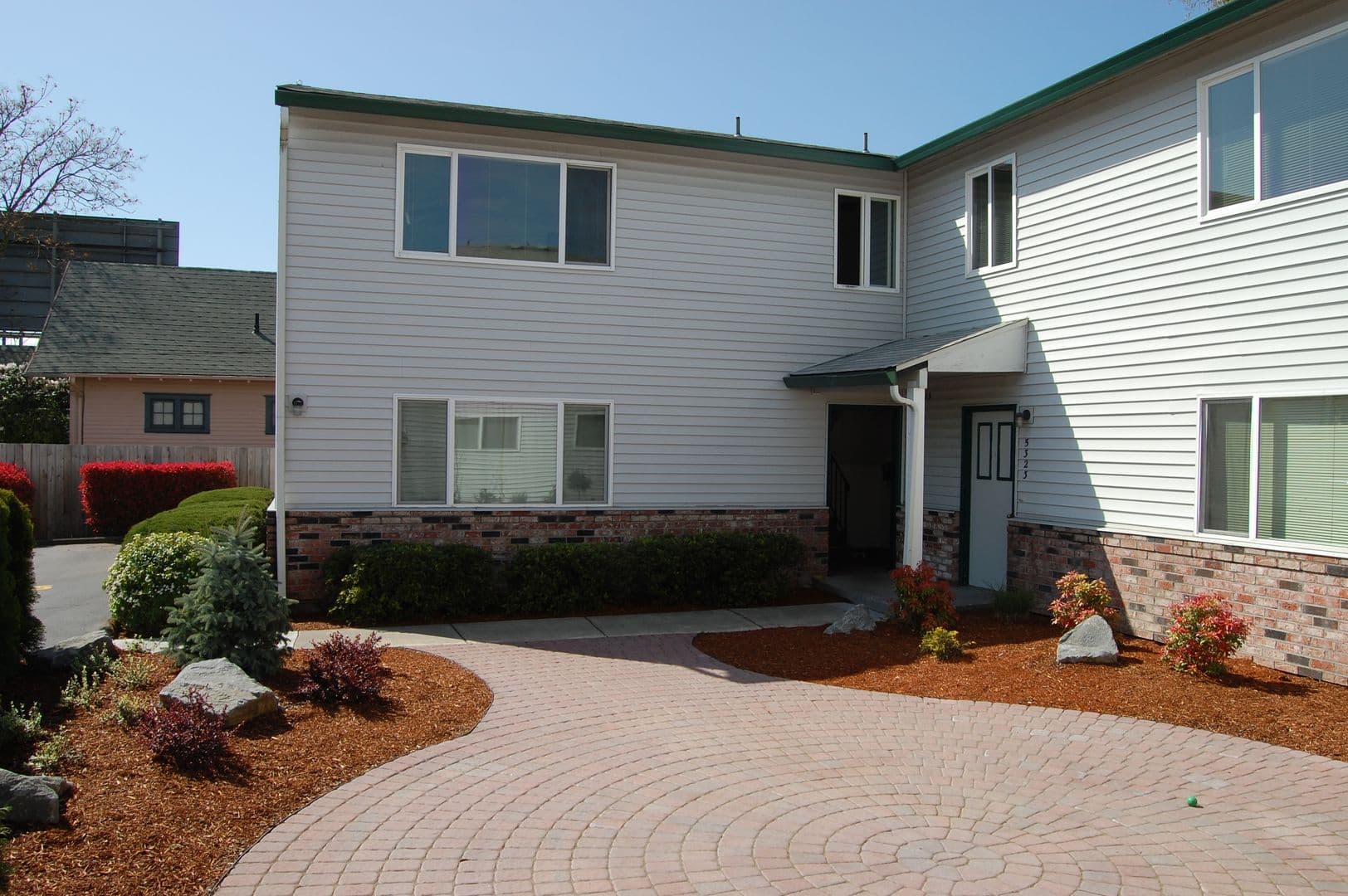 Portland Apartment: 3725-51 SE 54Th