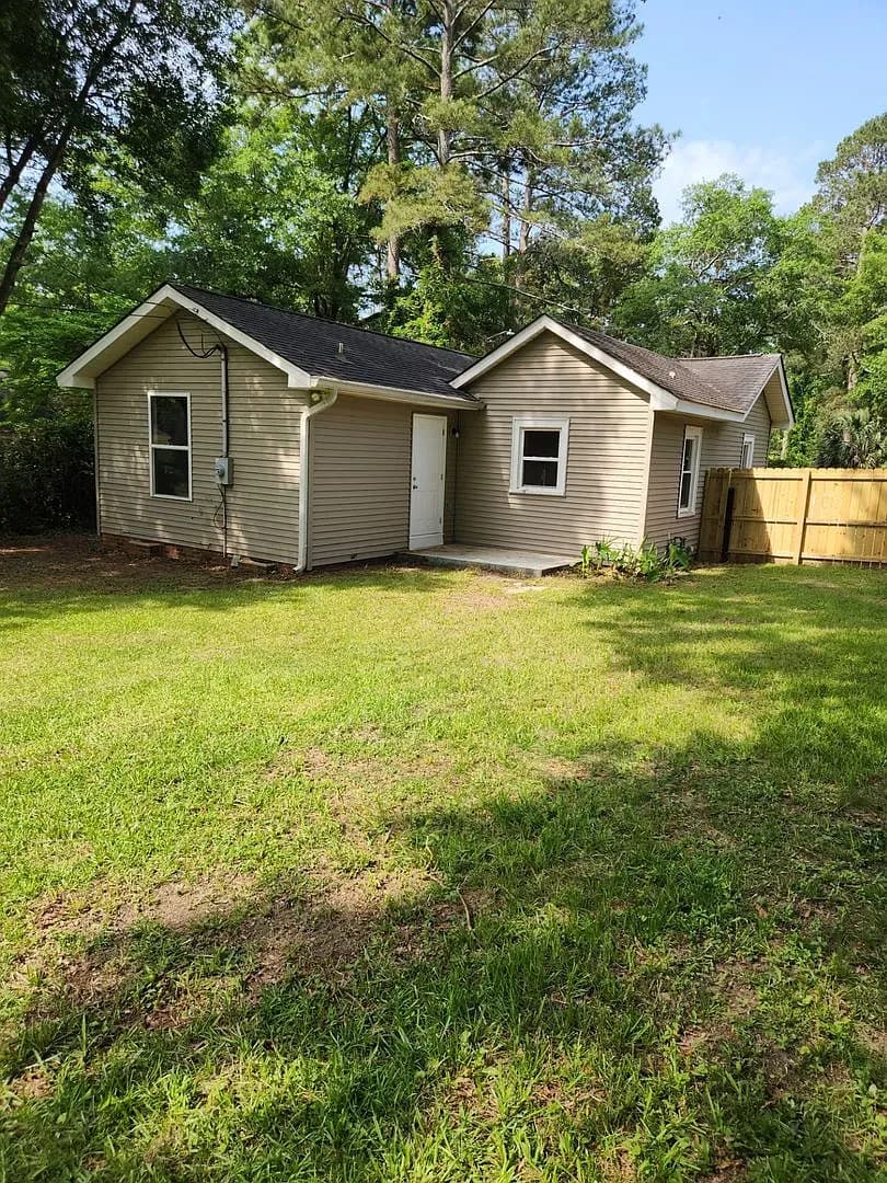 Columbia House: 3710 Margrave Road