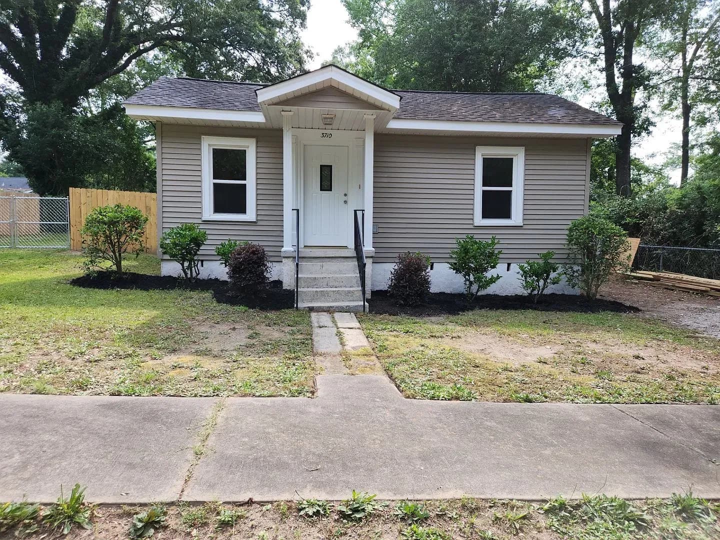 Columbia House: 3710 Margrave Road