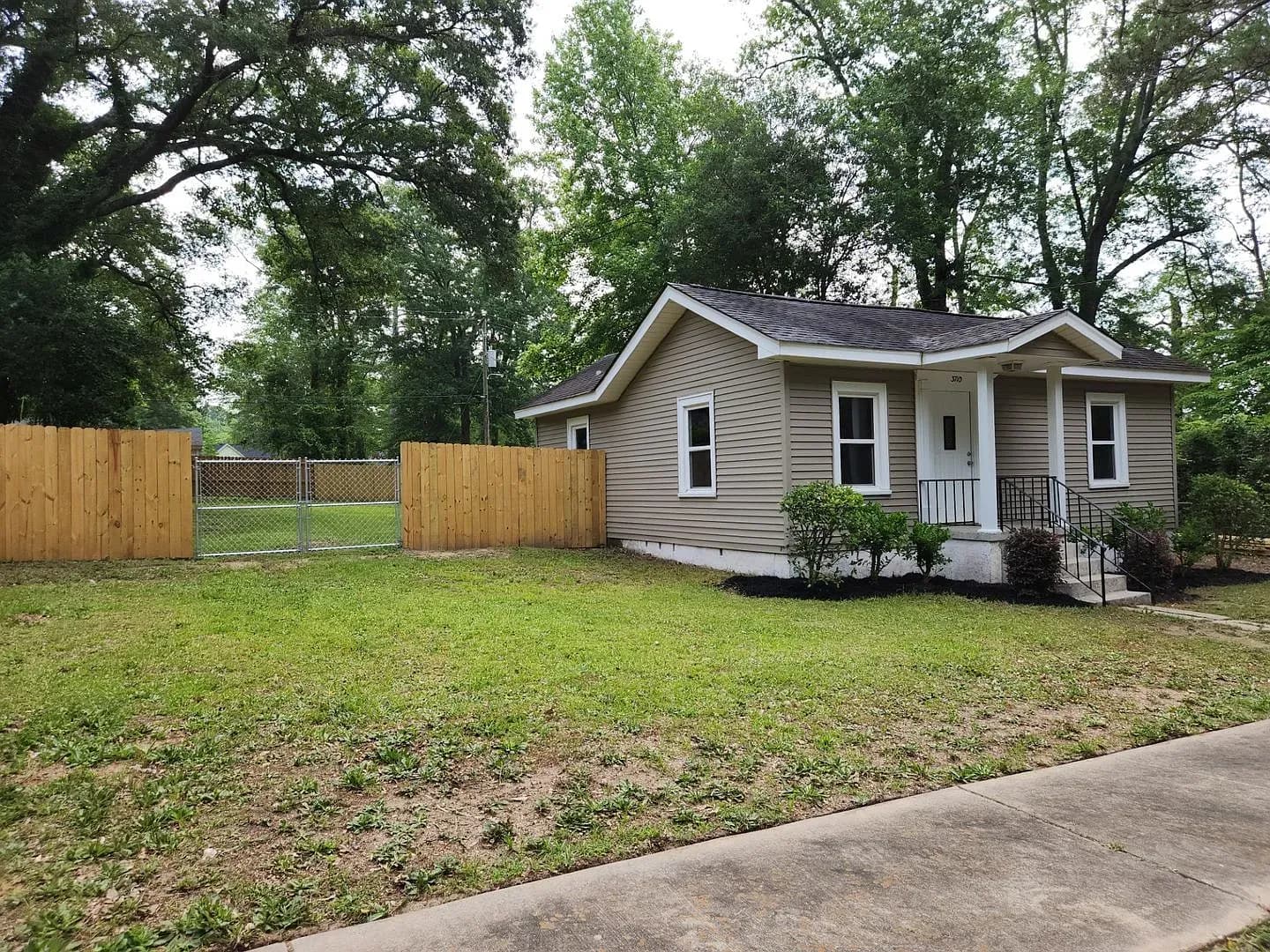 Columbia House: 3710 Margrave Road