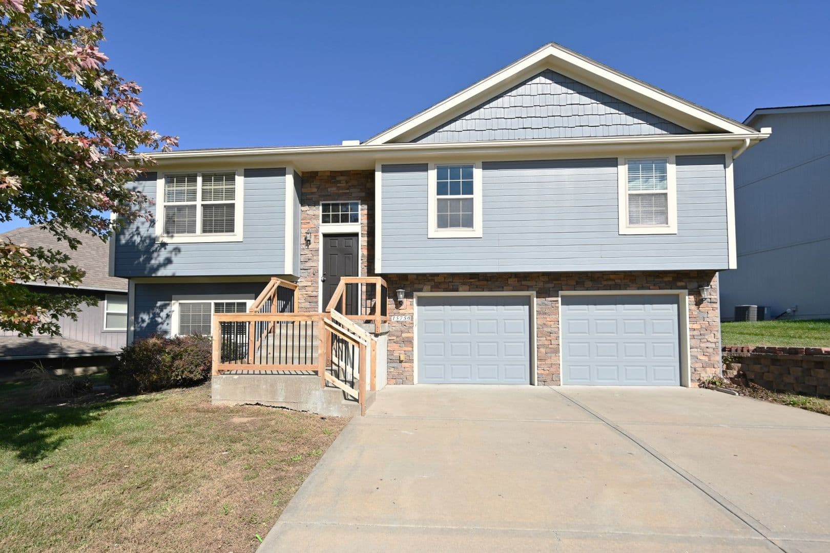 Platte City Townhome: 15750 NW Morgan Street