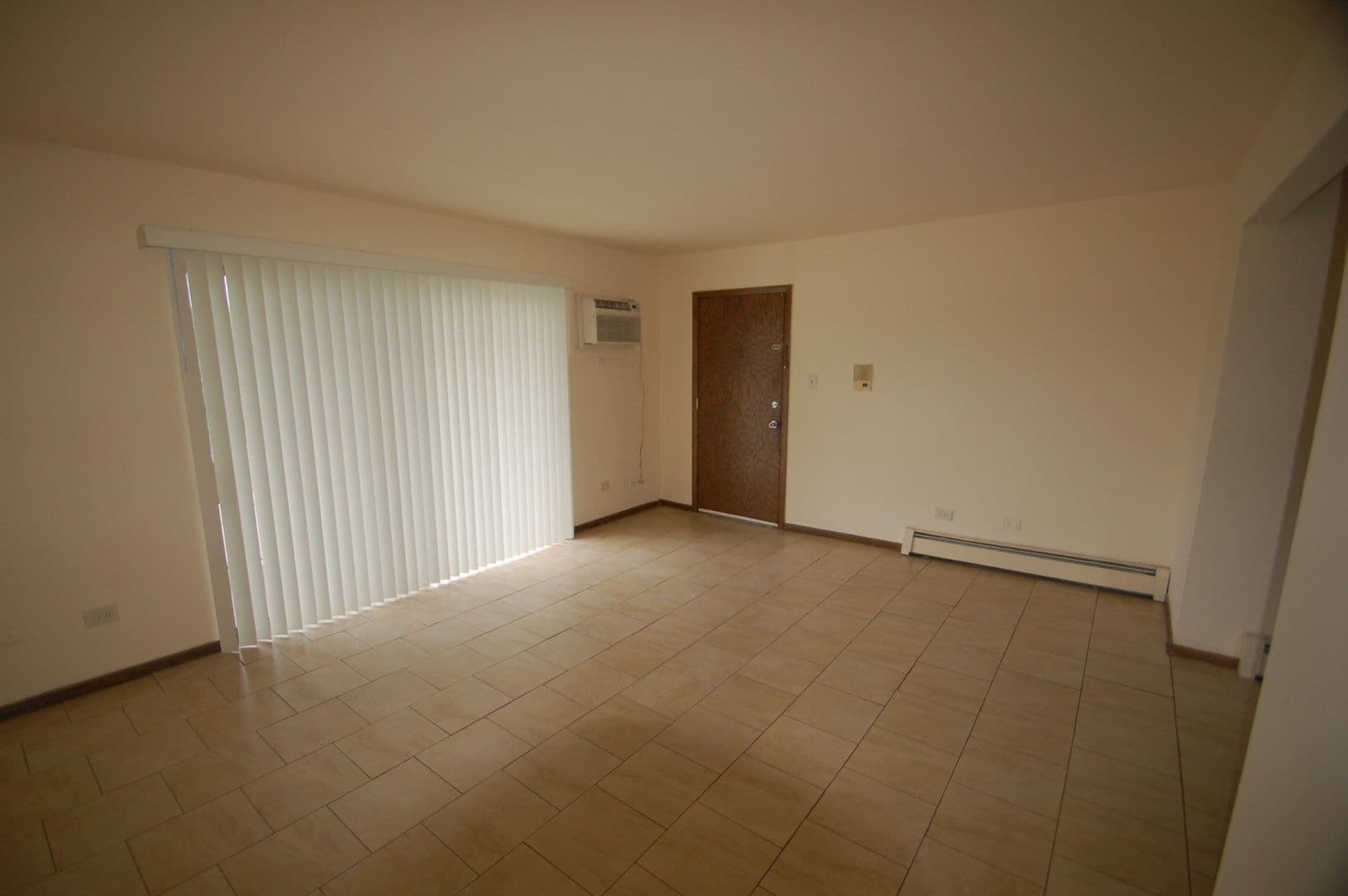 Chicago Ridge Apartment: 6135-39 W 103rd St