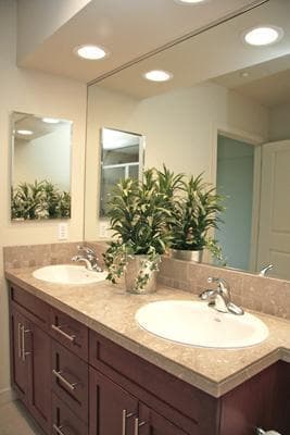 Kirkland Condo: 211 Kirkland Ave