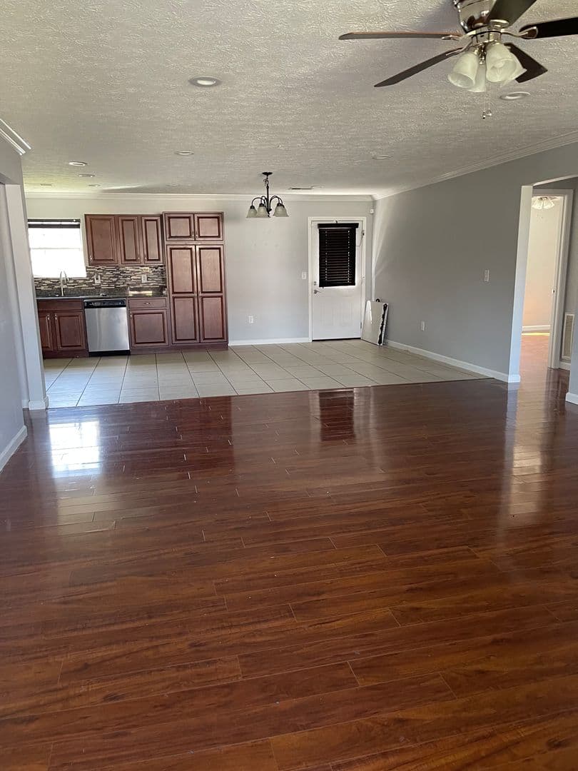 Sevierville House: 411 Cornus Ave