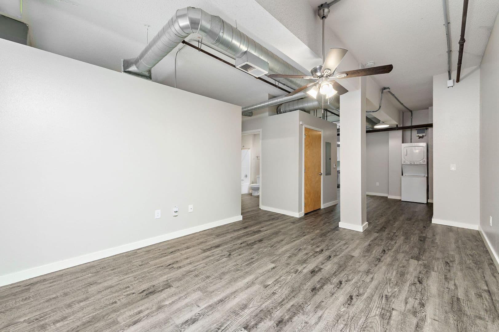Kansas City Apartment: 920 Broadway Boulevard