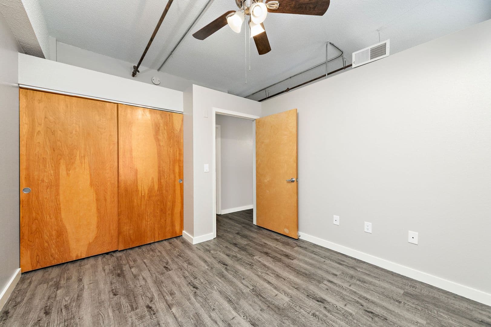 Kansas City Apartment: 920 Broadway Boulevard