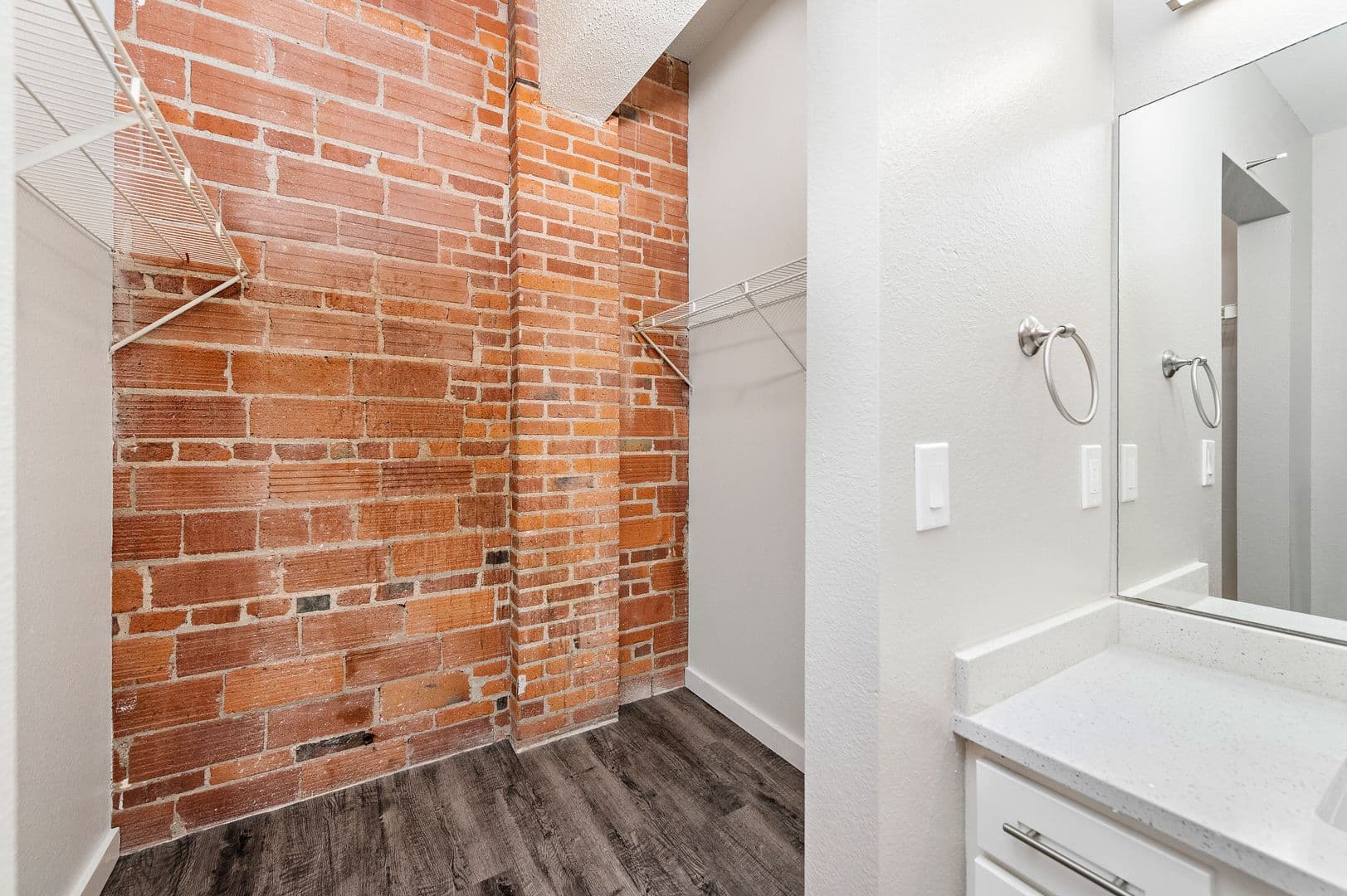 Kansas City Apartment: 920 Broadway Boulevard