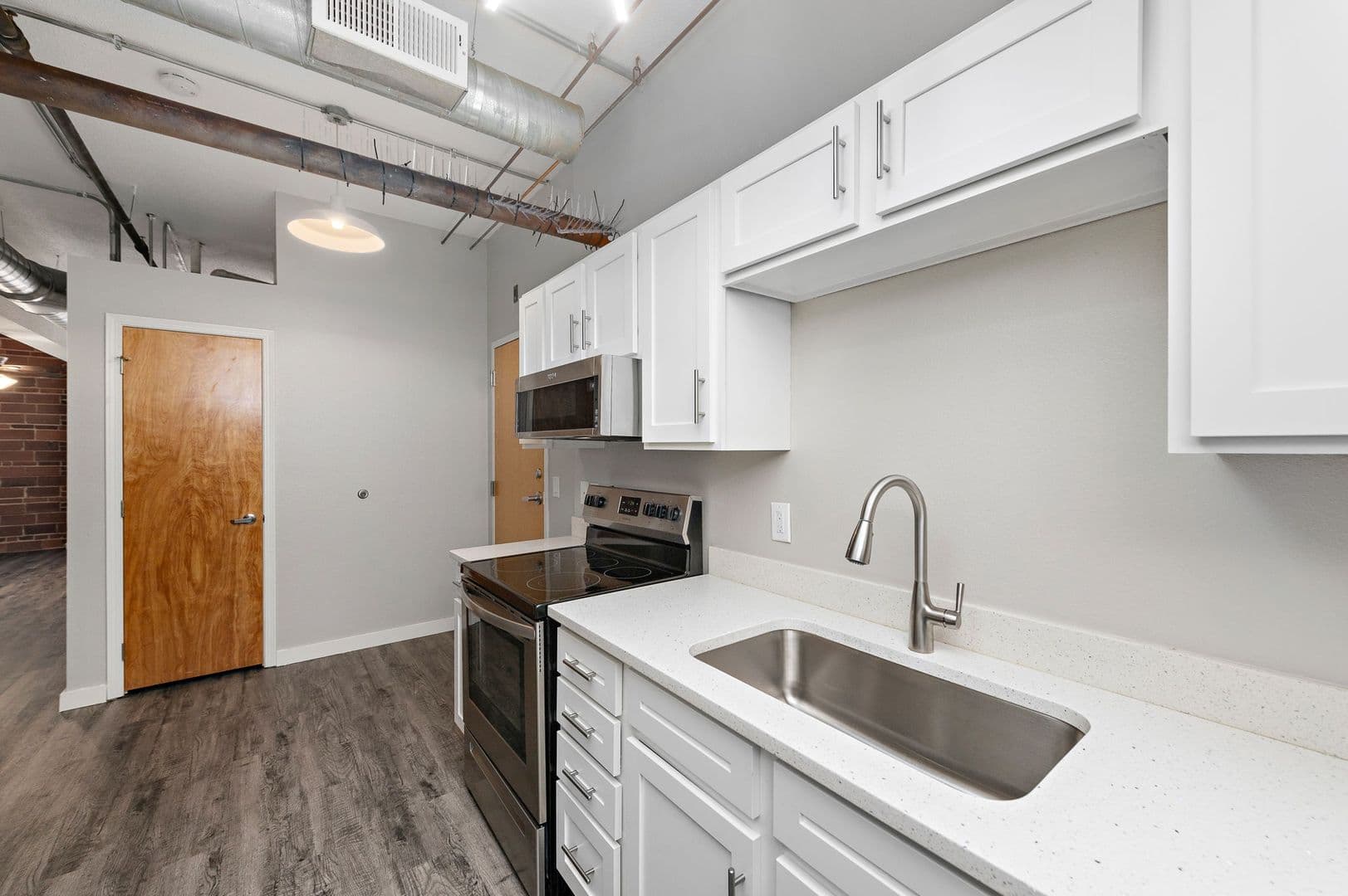 Kansas City Apartment: 920 Broadway Boulevard