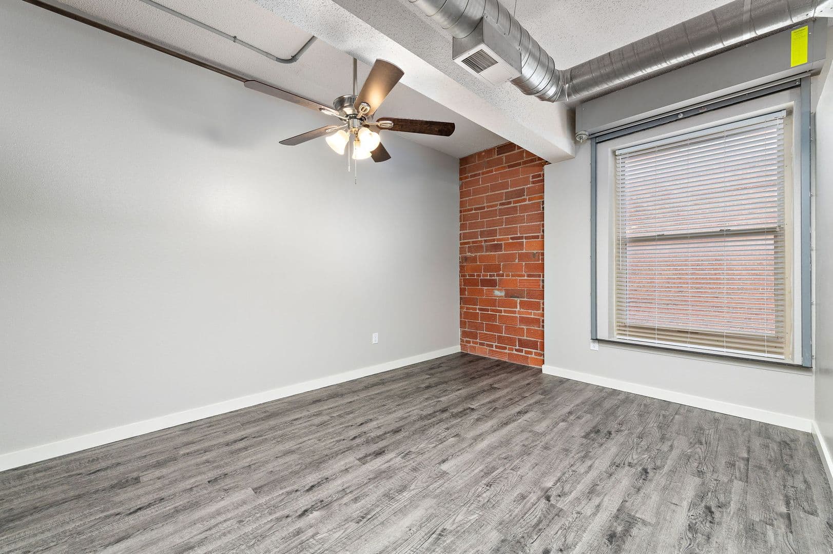 Kansas City Apartment: 920 Broadway Boulevard