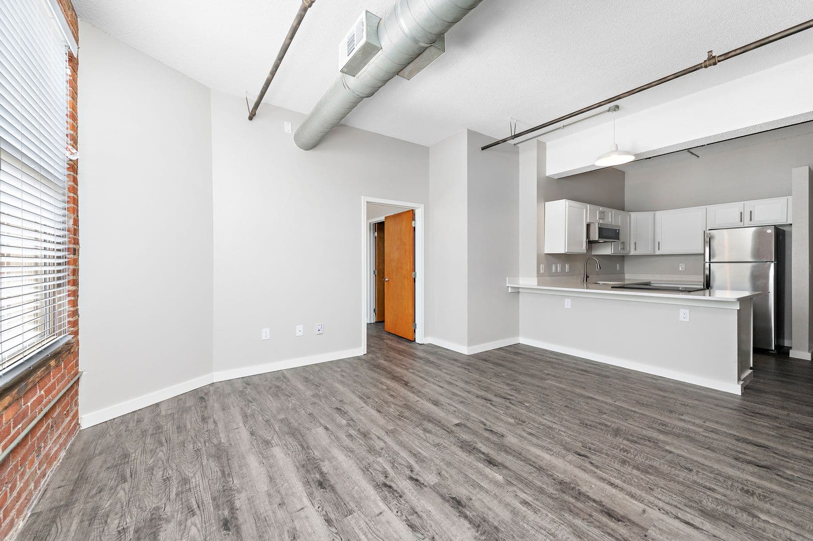 Kansas City Apartment: 920 Broadway Boulevard