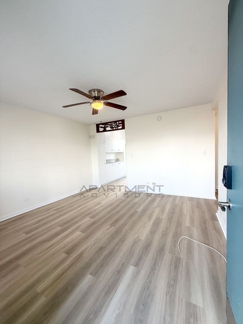 Honolulu Apartment: 980 Robello Ln
