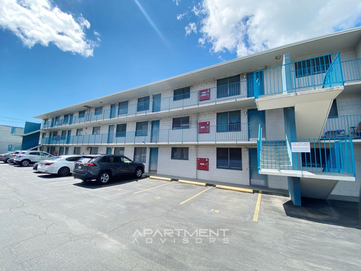 Honolulu Apartment: 980 Robello Ln