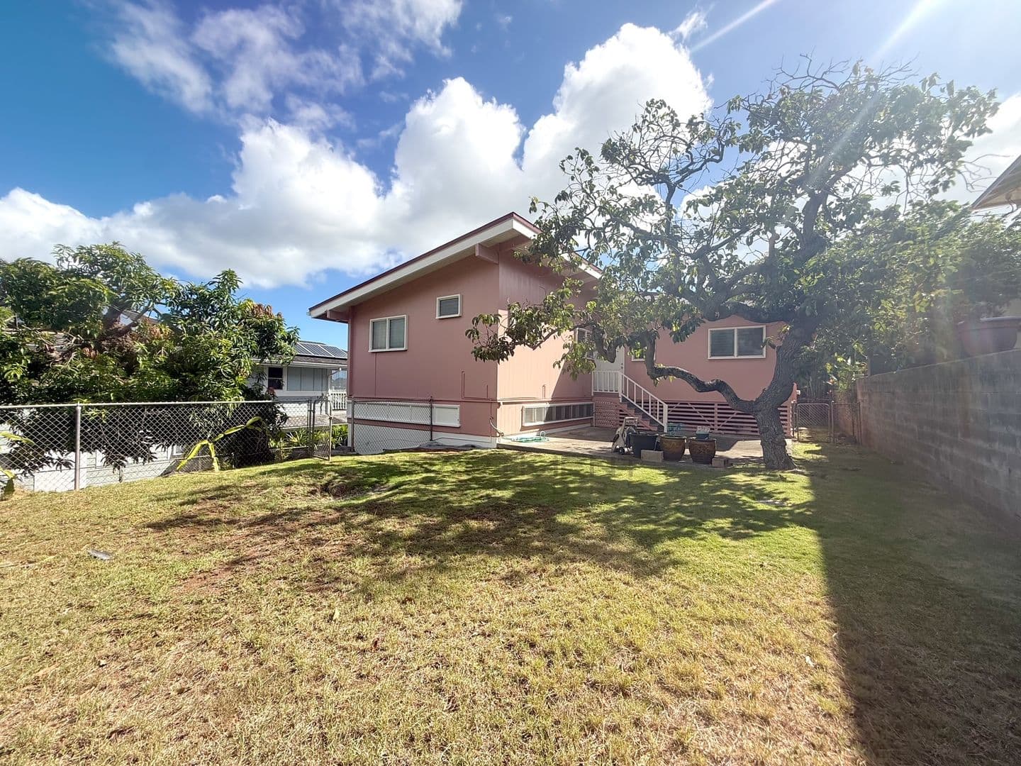 Honolulu House: 2144 Haena Dr