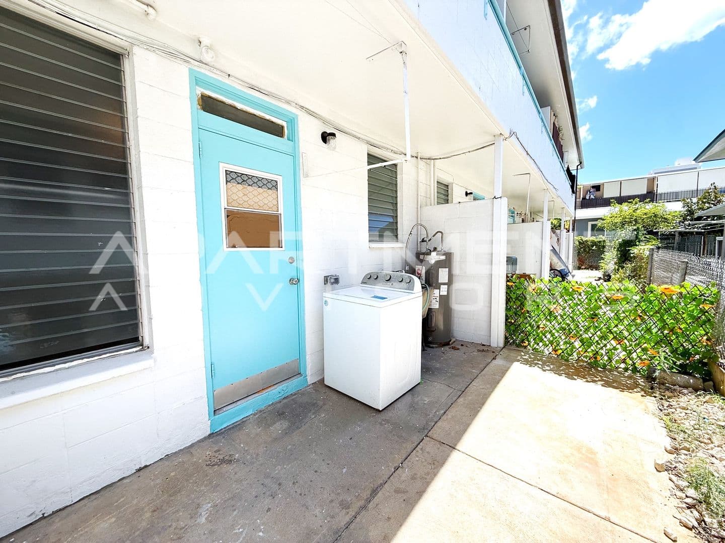 Honolulu Apartment: 733 Pensacola St