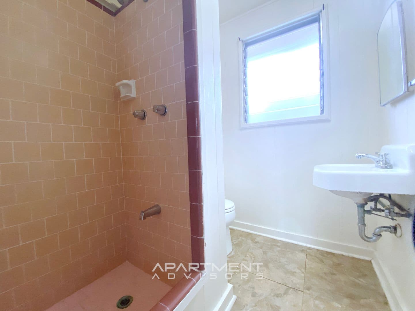 Honolulu Apartment: 1089 Karratti Lane
